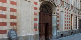 Seeing, Touching, Imbibing