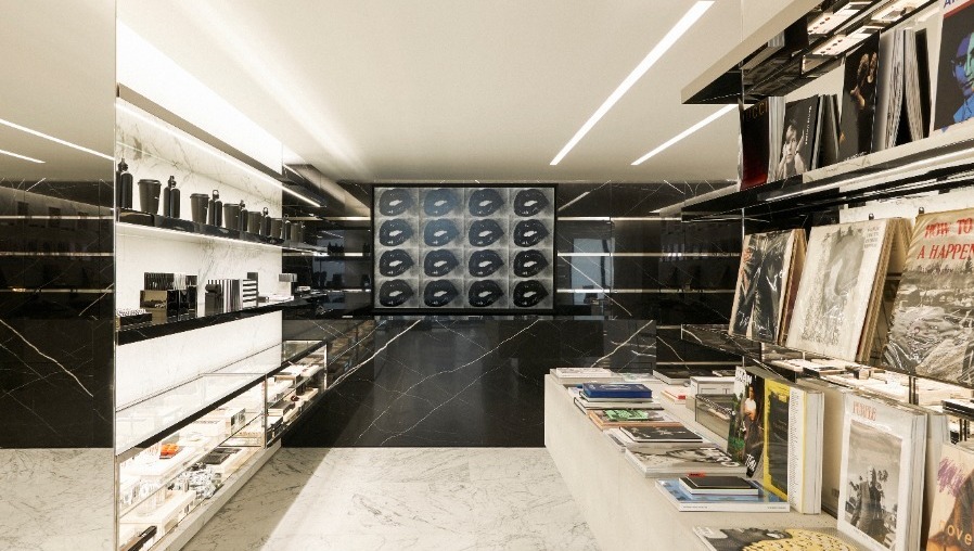 YVES SAINT LAURENT PARIS rive gauche イブ サンローラン パリス ITALY製 2004s トムフォード期 ローズ レザーブレスレット チョーカー Saint Laurent Rive Droite | Paris - Artguide \u2013 Artforum International