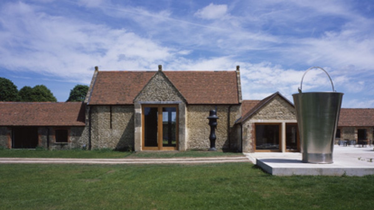 Hauser & Wirth Somerset. Left to right: Thomas Houseago, Large Lamp I, 2011; Subodh Gupta, Untitled, 2008; Paul McCarthy, Ship Adrift, Ship of Fools, 2010 – 2011. Courtesy Hauser & Wirth. Photo: Hélène Binet