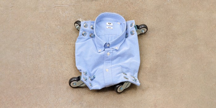 Noah Pica

Business trip, 2023
Uniqlo cotton shirt with plastic and wrapping tissue intact, grommets, wheels, screws, nuts
13.5 x 11.5 x 4.5 in