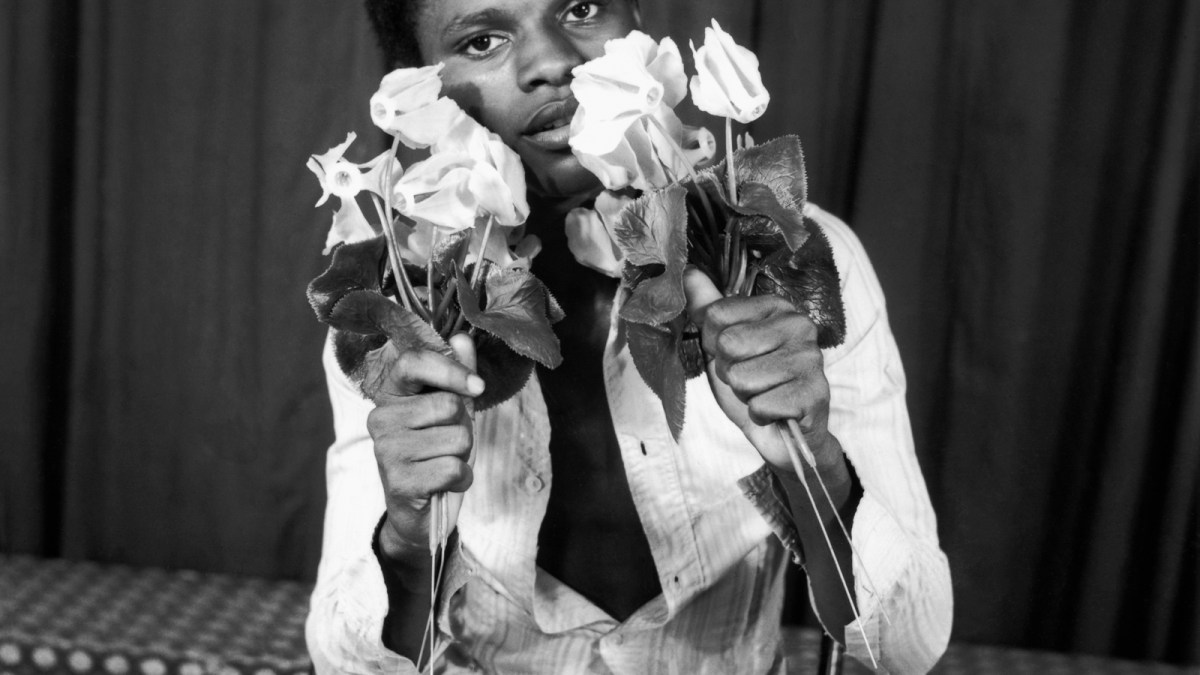 Samuel Fosso, Autoportrait, From the series 70's Lifestyle, 1975-1978, Gelatin Silver Print