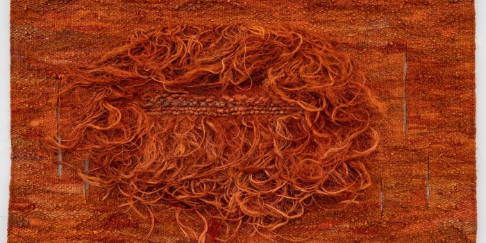 Magdalena Abakanowicz, Vieux Rouge, 1983. Courtesy GRAY Chicago/New York. © Fundacja Marty Magdaleny Abakanowicz Kosmowskiej I Jana Kosmowskiego, Warsaw.