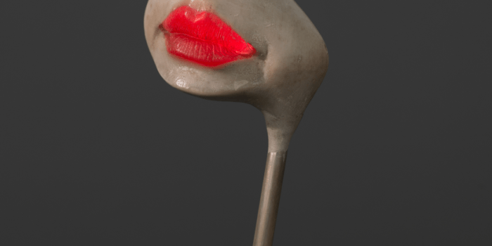 Alina Szapocznikow
Lampe-bouche (Illuminated Lips)
1966
Coloured polyester resin, electrical wiring and metal
44 x 11 x 14 cm / 17 3/8 x 4 3/8 x 5 1/2 in
Courtesy Galerie Loevenbruck, Paris | Hauser & Wirth
© The Estate of Alina Szapocznikow / 2026, ProLitteris, Zurich
Photo: Fabrice Gousset