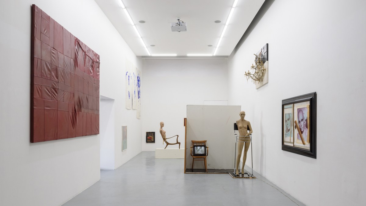 Galleria Solito - Les qualités sérieuses by Collezione Nancy Delroi